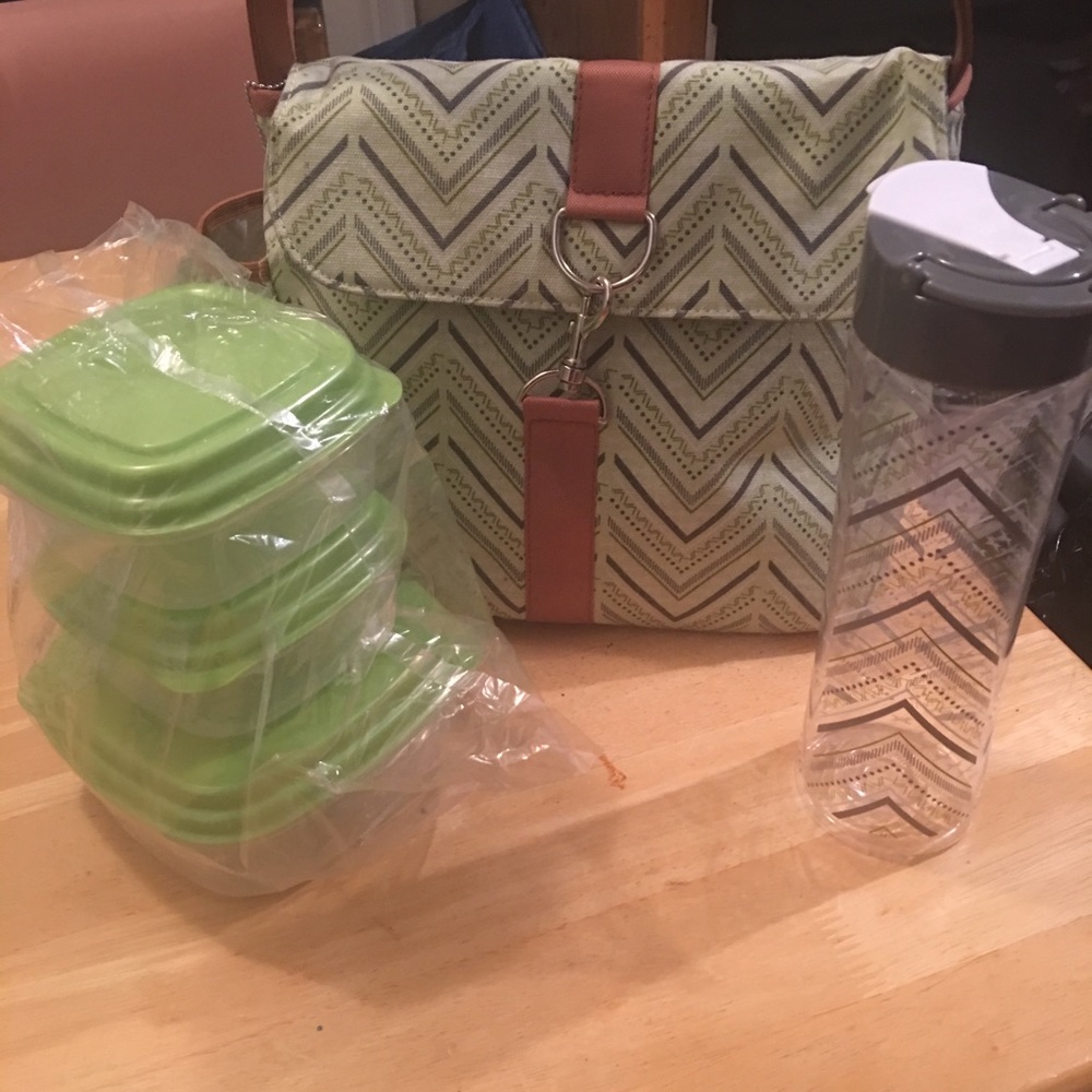 NWOT lunch bag w/ accessories